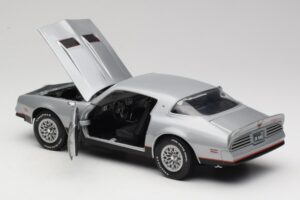Pontiac Firebird Formula Argento ERTL 1:18 33514 Pressofusione — immagine 5 di 8