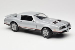 Pontiac Firebird Formula Argento ERTL 1:18 33514 Pressofusione — immagine 6 di 8