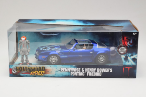 Pontiac Firebird Pennywise With Figure Jada 1:24 31118 Pressofusione