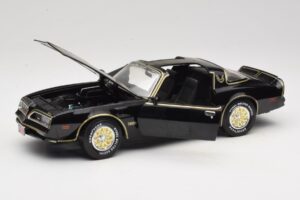 Pontiac Firebird Trans Am SE Smokey and the Bandit Joyride 1:18 33121 Pressofusione — immagine 2 di 8