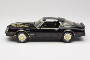 Pontiac Firebird Trans Am SE Smokey and the Bandit Joyride 1:18 33121 Pressofusione — immagine 4 di 8