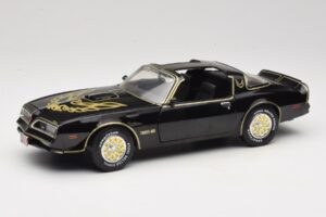 Pontiac Firebird Trans Am SE Smokey and the Bandit Joyride 1:18 33121 Pressofusione