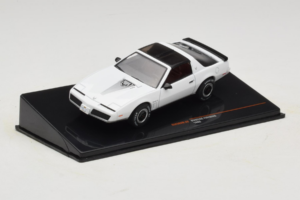 Pontiac Firebird Bianco IXO 1:43 CLC582N Pressofusione — immagine 2 di 4
