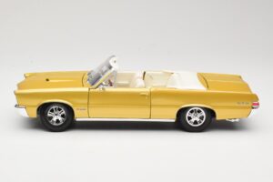 Pontiac GTO Hurst Edition Oro Maisto 1:18 531884 Pressofusione — immagine 4 di 8