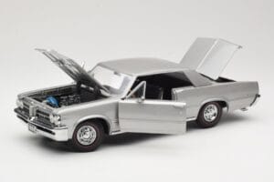 Pontiac GTO Argento Sun Star 1:18 1821 Pressofusione — immagine 2 di 8