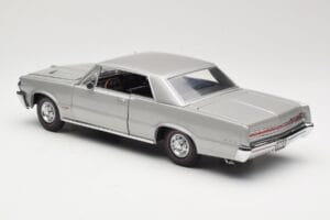 Pontiac GTO Argento Sun Star 1:18 1821 Pressofusione — immagine 7 di 8