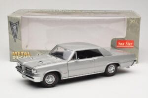 Pontiac GTO Argento Sun Star 1:18 1821 Pressofusione — immagine 8 di 8