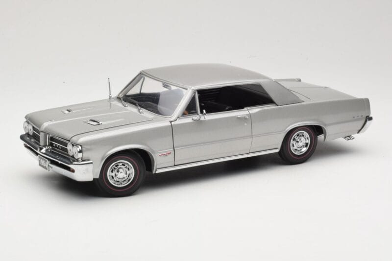 Pontiac GTO Argento Sun Star 1:18 1821 Pressofusione