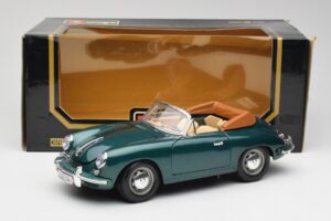 Porsche 356B Cabriolet Verde Bburago 1:18 3051-M1 Pressofusione — immagine 8 di 8