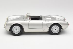 Porsche 550 A Spyder Argento Maisto 1:18 50314 Pressofusione — immagine 4 di 8