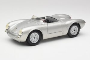 Porsche 550 A Spyder Argento Maisto 1:18 50314 Pressofusione