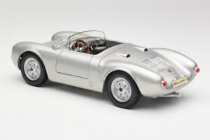 Porsche 550 A Spyder Argento Maisto 1:18 50314 Pressofusione — immagine 7 di 8