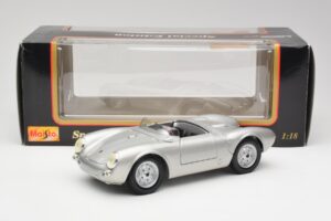 Porsche 550 A Spyder Argento Maisto 1:18 50314 Pressofusione — immagine 8 di 8