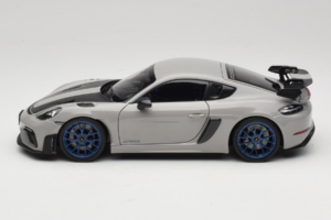 Porsche 718 Cayman 982 GT4 RS Weissach Package Chalk Norev 1:18 187253 Pressofusione — immagine 4 di 8