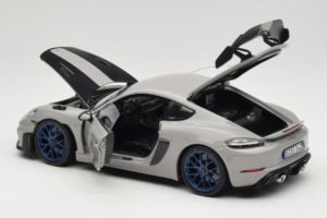 Porsche 718 Cayman 982 GT4 RS Weissach Package Chalk Norev 1:18 187253 Pressofusione — immagine 5 di 8