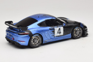 Porsche 718 Cayman GT4 RS Clubsport Nero Blu Otto 1:18 OT469 Resina — immagine 2 di 6