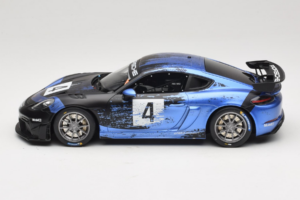 Porsche 718 Cayman GT4 RS Clubsport Nero Blu Otto 1:18 OT469 Resina — immagine 3 di 6