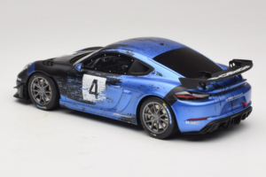 Porsche 718 Cayman GT4 RS Clubsport Nero Blu Otto 1:18 OT469 Resina — immagine 5 di 6