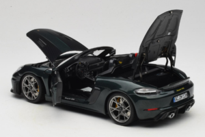 Porsche 718 Spyder RS Weissach Pack Forest Green Norev 1:18 187272 Pressofusione — immagine 5 di 8