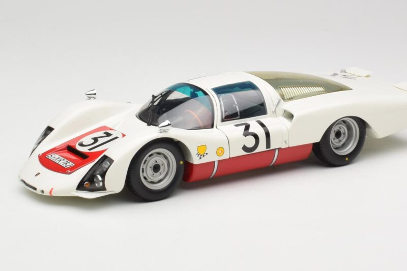 Porsche 906 LH #31 H. Herrmann / H. Linge Porsche System Engineering 24 Hours of Le Mans 1966 Minichamps 1:18 100666131 Press