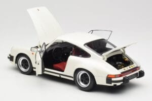 Porsche 911 930 Carrera 3.2 Grand Prix White Minichamps 1:18 100063024 Pressofusione — immagine 5 di 8