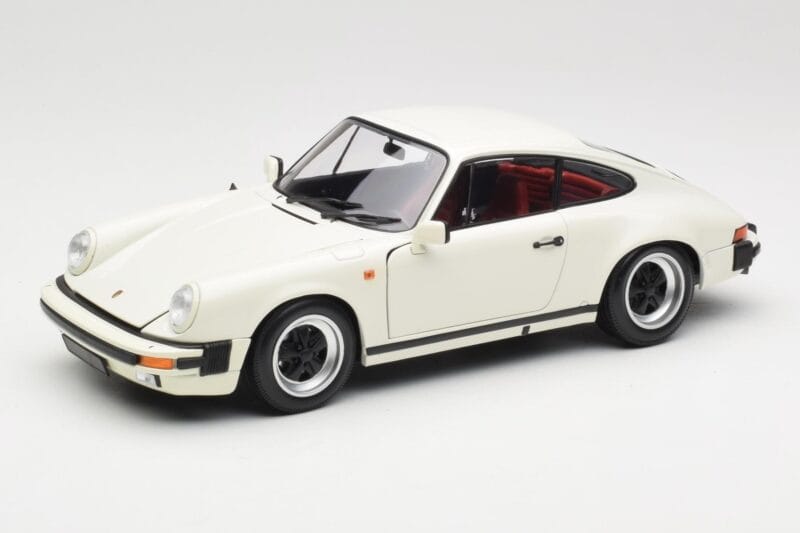 Porsche 911 930 Carrera 3.2 Grand Prix White Minichamps 1:18 100063024 Pressofusione