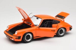 Porsche 911 930 Carrera 3.2 Signal Orange Minichamps 1:18 100063025 Pressofusione — immagine 2 di 8