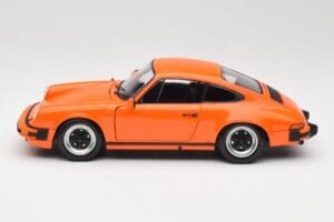 Porsche 911 930 Carrera 3.2 Signal Orange Minichamps 1:18 100063025 Pressofusione — immagine 4 di 8