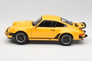 Porsche 911 930 Turbo 3.0 Giallo Norev 1:18 187579 Pressofusione — immagine 4 di 8
