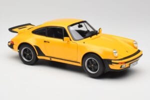 Porsche 911 930 Turbo 3.0 Giallo Norev 1:18 187579 Pressofusione — immagine 6 di 8