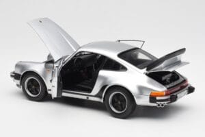 Porsche 911 930 Turbo 3.3 Argento Norev 1:18 187574 Pressofusione — immagine 5 di 8