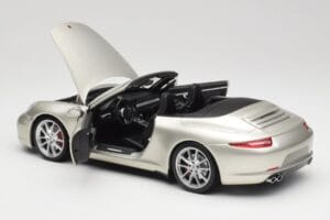 Porsche 911 991 Carrera S Cabriolet GT Argento Metallizzato Minichamps 1:18 100061030 Pressofusione — immagine 5 di 8