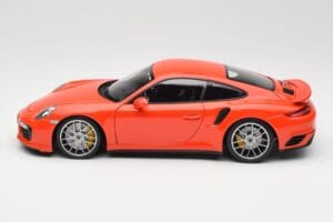 Porsche 911 991 Turbo S Lava Orange Minichamps 1:18 110067120 Pressofusione — immagine 4 di 8