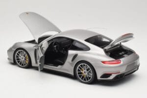 Porsche 911 991 Turbo S Argento Minichamps 1:18 113067126 Pressofusione — immagine 5 di 8