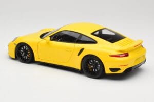 Porsche 911 991 Turbo S Giallo Con Cerchi Neri Minichamps 1:18 110062321 Pressofusione — immagine 7 di 8