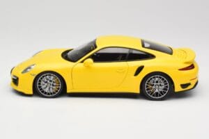 Porsche 911 991 Turbo S Giallo Con Cerchi Argento Minichamps 1:18 110062322 Pressofusione — immagine 4 di 8
