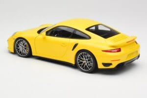 Porsche 911 991 Turbo S Giallo Con Cerchi Argento Minichamps 1:18 110062322 Pressofusione — immagine 5 di 8