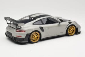 Porsche 911 991.2 GT2 RS Chalk Weissach Package Cerchi Dorati Minichamps 1:18 155068304 Pressofusione — immagine 2 di 6