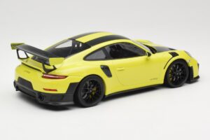 Porsche 911 GT2 RS 991.2 Weissach Package Verde Cerchi Neri Minichamps 1:18 155068300-1 Pressofusione — immagine 2 di 6