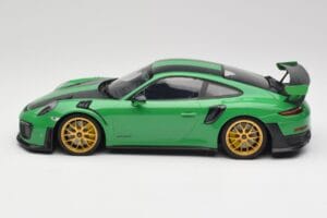 Porsche 911 991.2 GT2 RS Weissach Package British Racing Verde & Cerchi Dorati Minichamps 1:18 153068318 Pressofusione — immagine 3 di 6
