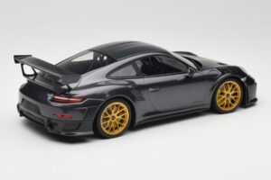 Porsche 911 991.2 GT2 RS Weissach Package Purple Metallic Con Cerchi in Magnesio Dorati Minichamps 1:18 153068322 Pressofusio — immagine 2 di 6