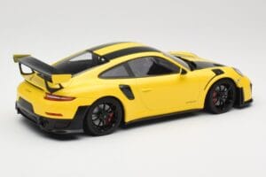 Porsche 911 991.2 GT2 RS Weissach Package Giallo con Cerchi Neri Minichamps 1:18 155068311 Pressofusione — immagine 2 di 6