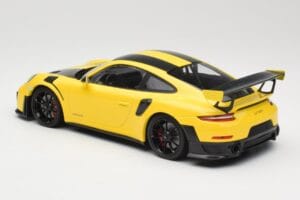 Porsche 911 991.2 GT2 RS Weissach Package Giallo con Cerchi Neri Minichamps 1:18 155068311 Pressofusione — immagine 5 di 6