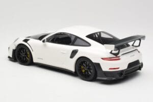 Porsche 911 991.2 GT2 RS Bianco con Cerchi Neri Minichamps 1:18 155068310 Pressofusione — immagine 5 di 6