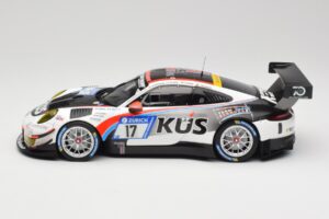 Porsche 911 991.2 GT3 R #17 Kues Team 75 Bernhard M. Christensen / K. Cairoli 24 Hours of Nurburgring 2018 Minichamps 1:18 15 — immagine 3 di 6