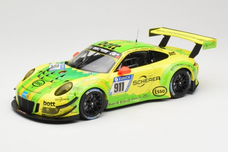 Porsche 911 991.2 GT3 R #911 Manthey Racing R. Dumas / F. Makowiecki 24 Hours of Nurburgring 2017 Minichamps 1:18 155176911 P