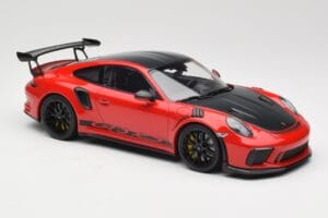 Porsche 911 991.2 GT3 RS Weissach Package Guards Red Cerchi Neri Minichamps 1:18 153068223 Pressofusione — immagine 4 di 6
