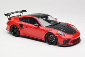 Porsche 911 991.2 GT3 RS Weissach Package Rosso con Cerchi Neri Minichamps 1:18 155068230 Pressofusione — immagine 4 di 6