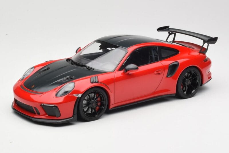 Porsche 911 991.2 GT3 RS Weissach Package Rosso con Cerchi Neri Minichamps 1:18 155068230 Pressofusione