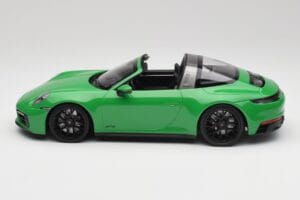 Porsche 911 991.2 Targa 4 GTS British Racing Verde Minichamps 1:18 155061065 Pressofusione — immagine 3 di 6